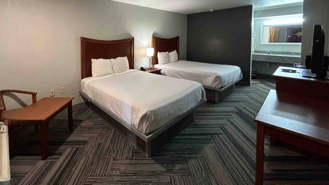 Motel 6 Ada OK Hotel Overview