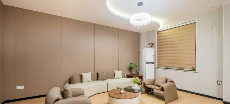 九江轻奢酒店(郑州记忆油化厂创意园沙口路地铁站店)图片