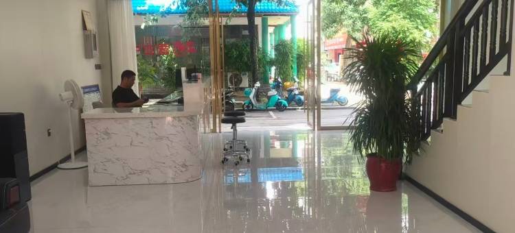 悦享商务酒店(崇左高铁南站彩虹街店)图片