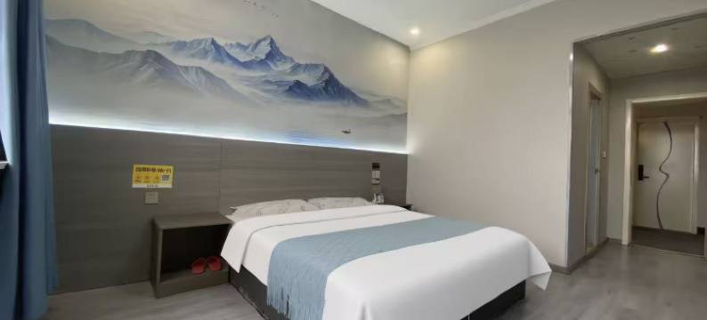 LIKE ART HOTEL●莱客艺术酒店(高密火车站苏州街广场店)图片