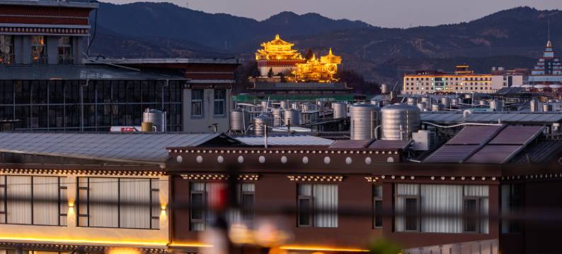 欢途Cloud Haven・月光城畔恒压供氧度假美宿(独克宗古城店)图片