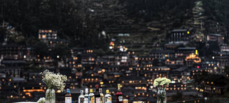 伊芙黛宁·全景私汤美学艺术Villa美宿(西江千户苗寨店)图片