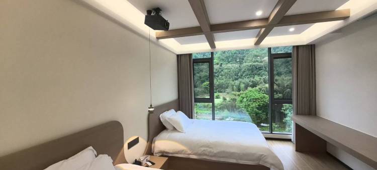 溪野民宿(月亮湾景区店)图片