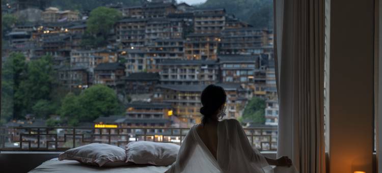 在东也·私汤Chill全景民宿(西江千户苗寨店)图片