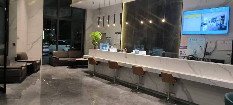 时尚假日酒店(白银靖远高铁站店)图片