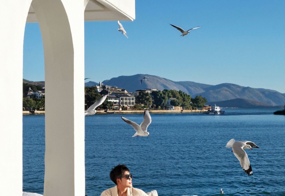 ARCADIA  SEAVIEW DESIGN HOTEL