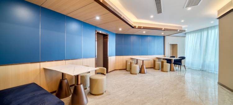 艺龙安悦酒店(上海浦东大道歇浦路地铁站店)图片