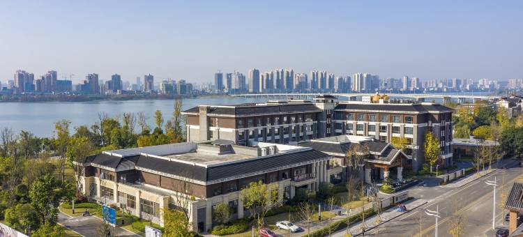 沉香堂·水月莲里湖畔酒店(莲里公园店)图片