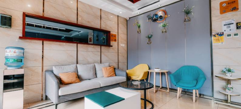 凯飒影咖酒店(华山北站店)图片