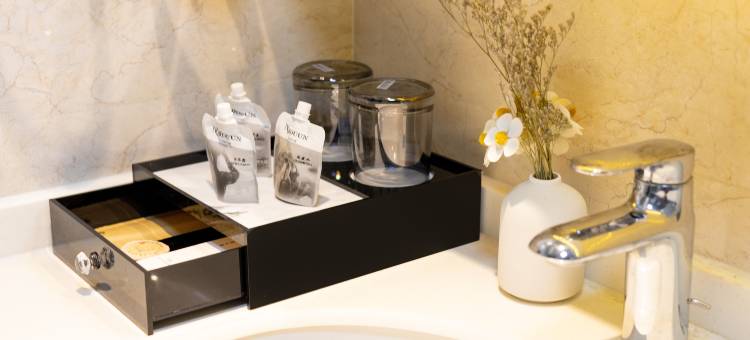 爱丽丝Alice影音城景公寓(青年大街彩电塔店)图片