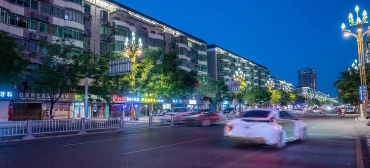 马爹利艺术酒店(南充嘉陵店)图片