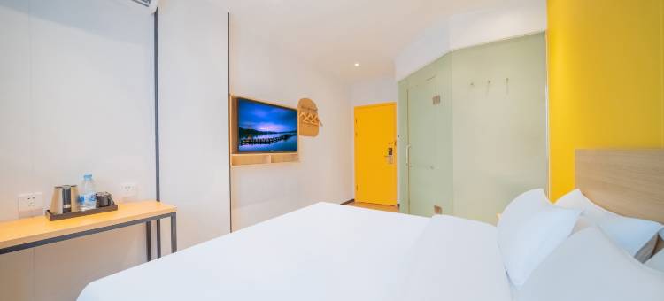 布丁严选酒店(杭州凤起路建国北路地铁站店)图片