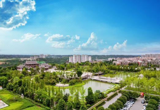 Vienna 3 Best Hotel (Pingshan County Government Mahu Park) Hotel Overview