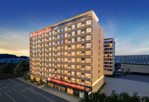 广州机场空港希尔顿花园酒店外景图