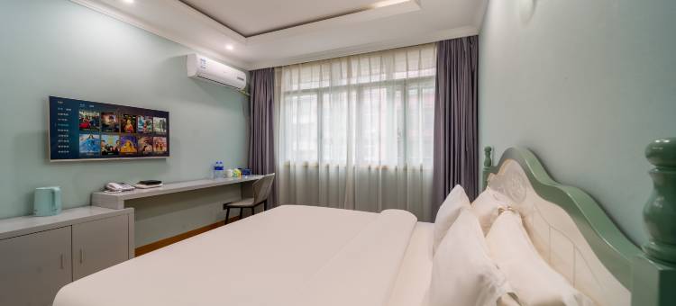 福泉悦莱主题酒店(洒金北路店)图片