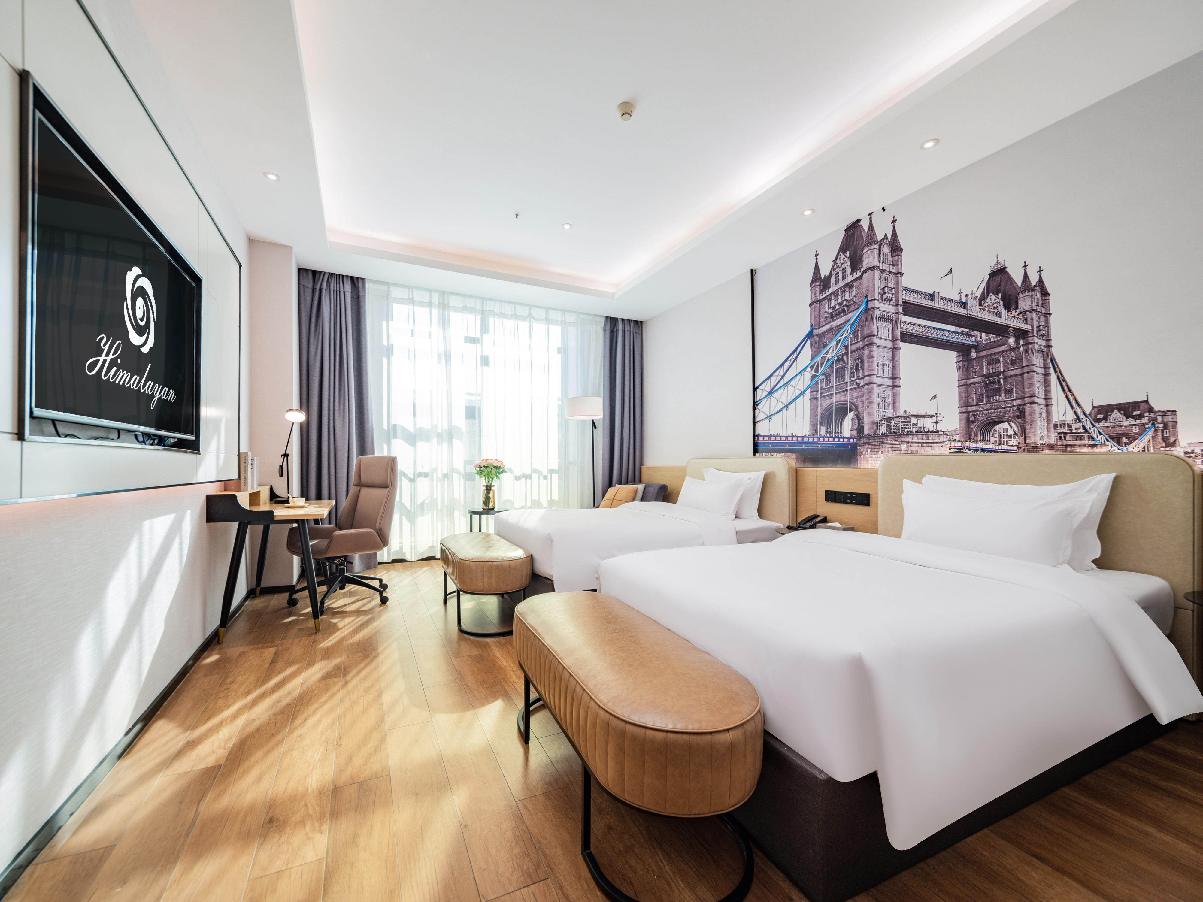 Himalaya Hotel (Xi'an Bell Tower Subway Station)Over view