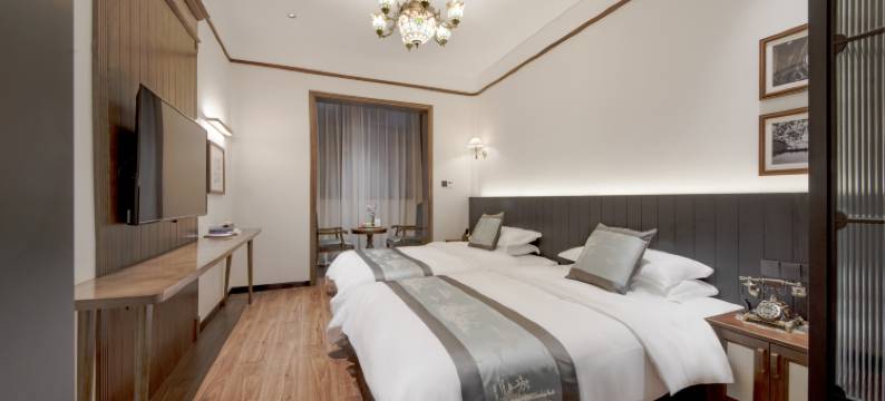 顺城212轻奢酒店(乐山张公桥美食街店)图片