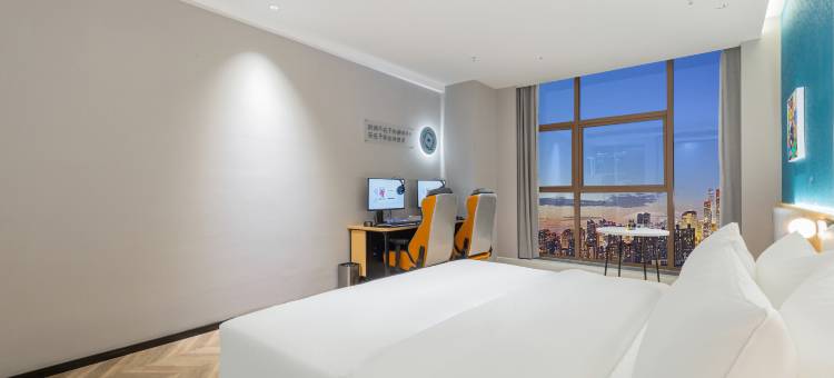 网鱼电竞酒店(成都339天府熊猫塔梁家巷地铁站店)图片