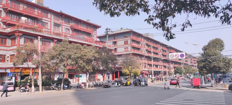 爱电竞酒店(许昌曹魏古城胖东来人民店)图片