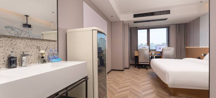 网鱼电竞酒店(合肥融创乐园店)图片