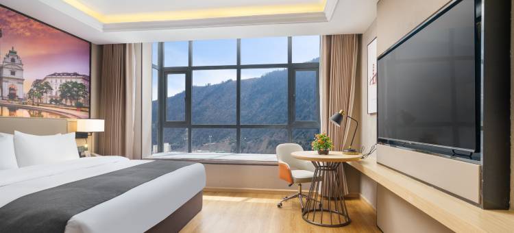 左贡维尔纳国际酒店图片