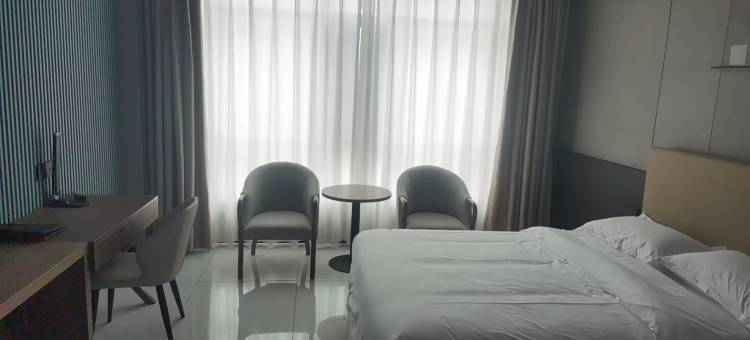 曲麻莱格萨尔王大酒店图片