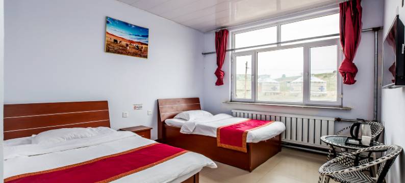 乌兰布统敖包山居驿站图片