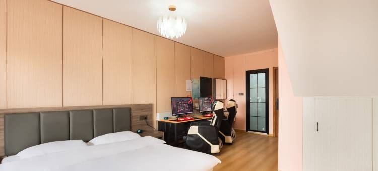 草莓熊电竞公寓(宁河吾悦广场店)图片