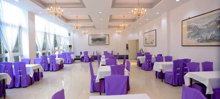 鸿雅酒店(北戴河碧螺塔海上公园店)图片