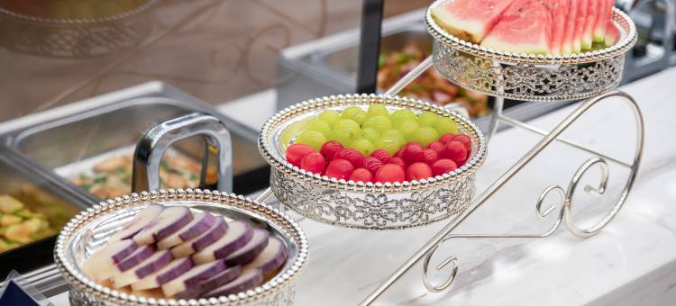 南阳方城高铁站兰欧国际酒店图片