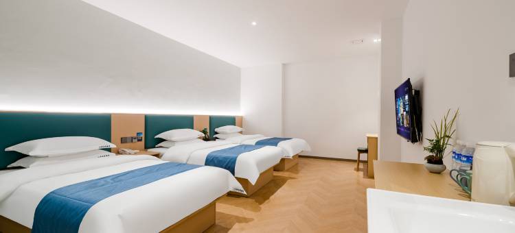 四季华悦精品酒店(洛阳火车站丹尼斯大卫天地店)图片