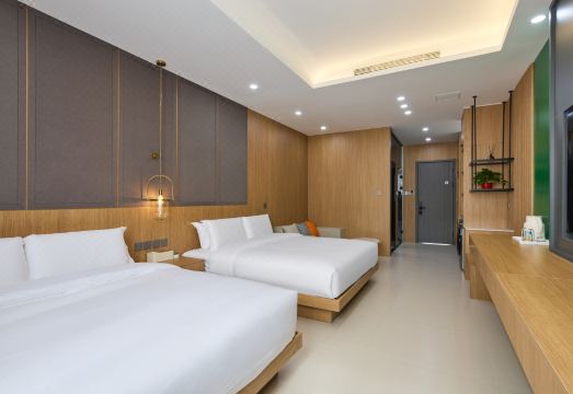 Floral Hotel·Lanshe Courtyard Hotel(Ulan Butong Scenic Area Store) Hotel Overview