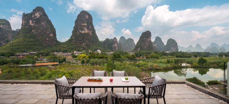 霁云上院度假酒店(阳朔十里画廊遇龙河店)图片