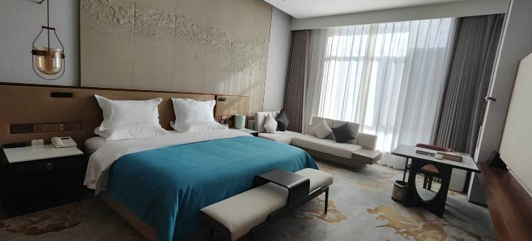 公航旅嘉峪明珠酒店(嘉峪关市高铁南站店)图片