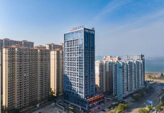 柏曼酒店（防城港龙光阳光海岸店）外景图