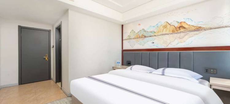 睿柏·云酒店(鄂尔多斯万达广场店)图片