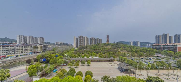 珑悦臻品酒店(郴州临武县政府廻峰公园店)图片