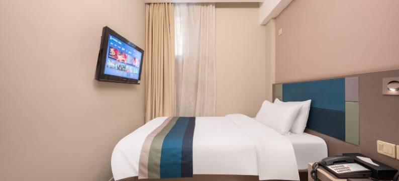 如家商旅酒店(济南经四路万达广场趵突泉北门店)图片