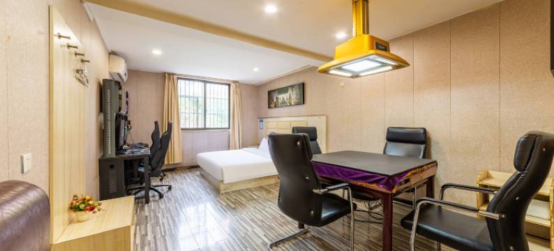 e拾光电竞酒店(武汉理工大学余家头校区店)图片