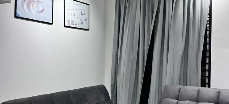 Senai 14pax The Joyous Home Pooltable Airport JPO图片