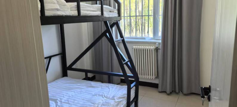 伊吾山水逸居公寓图片