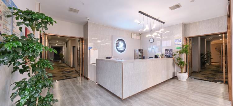 华灯酒店(大竹金利美广场东湖公园店)图片