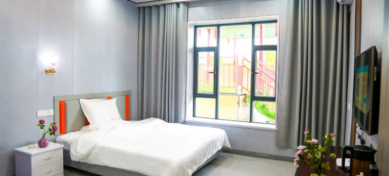 西溪里民宿(巩留湿地公园)图片