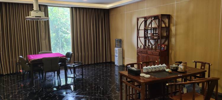 雄威酒店(云浮南山公园店)图片