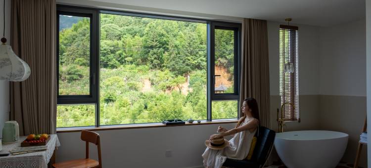 时间之外·Slowly简白设计亲子泳池度假民宿 (云和梯田景区店)图片