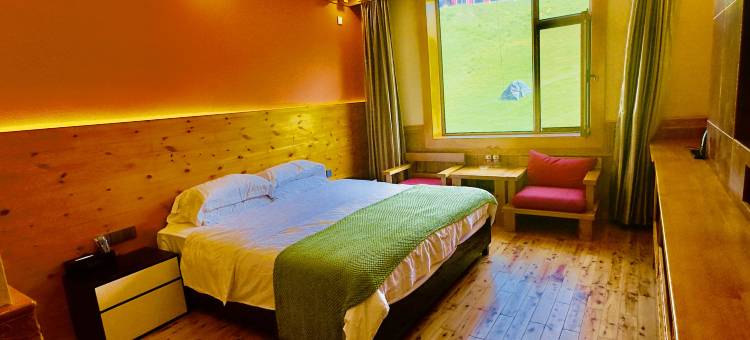 碌曲郎木寺云上朗木藏式民宿图片