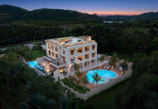 花筑·梵尘里民宿（万宁石梅湾神州站店）外景图