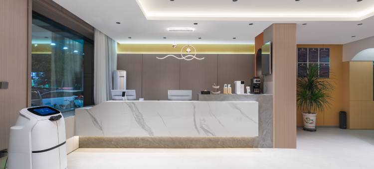 途客轻居酒店(赤峰林西一中店)图片