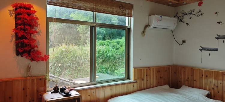 婺源小戴驿站(石城红枫景区店)图片