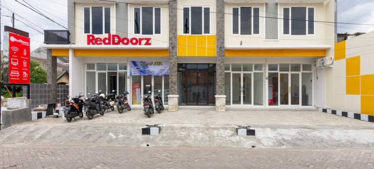 红多兹伊斯兰酒店@凯布隆(RedDoorz Syariah @ Kebraon)图片